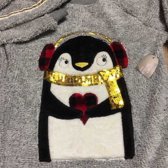 New Super Soft Fuzzy Christmas Penguin Pajama Set - Picture 2 of 3